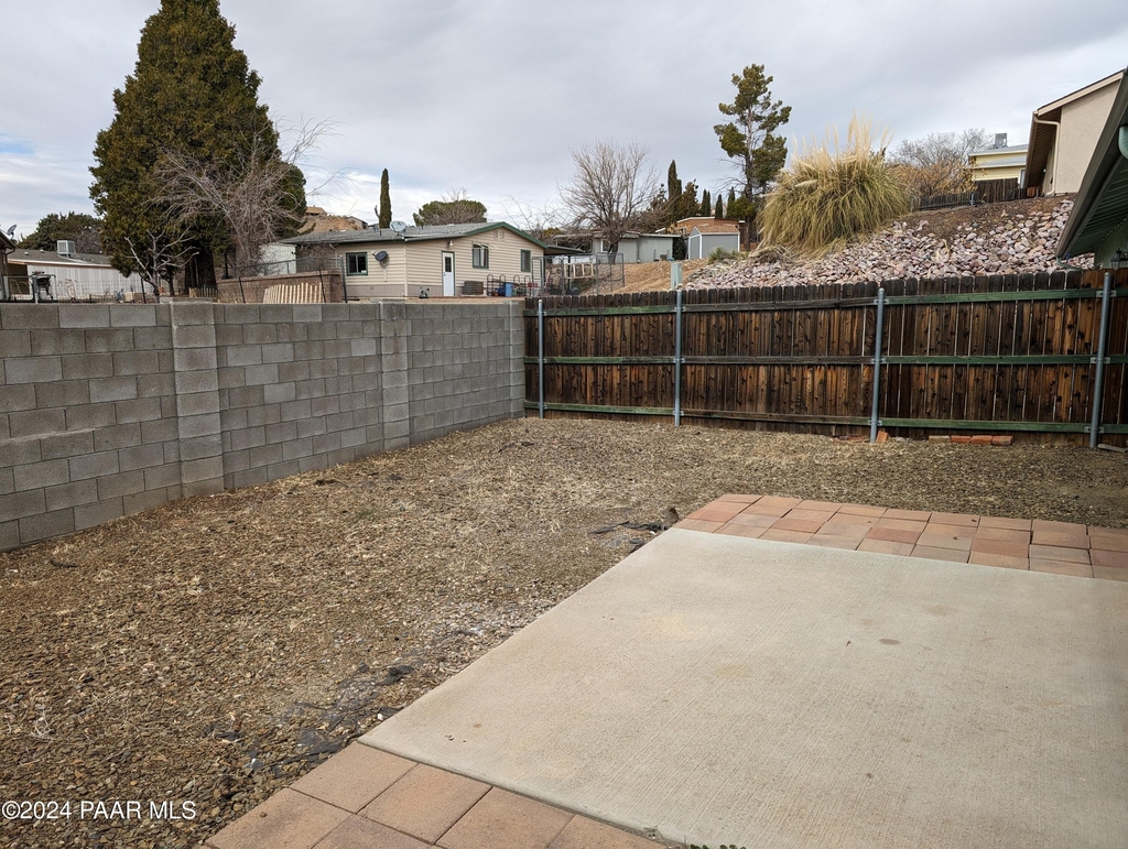 1200 N Barzona Avenue - Photo 18