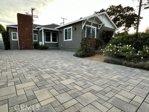 2500 Armour Lane - Photo 0