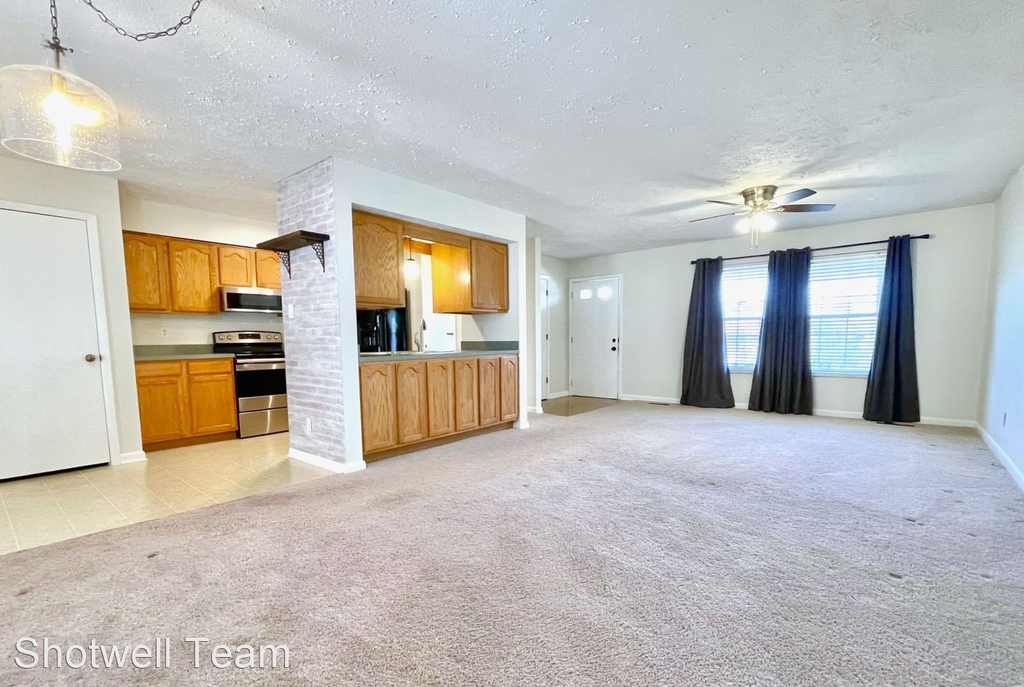 8006 Wilnoty Dr - Photo 6