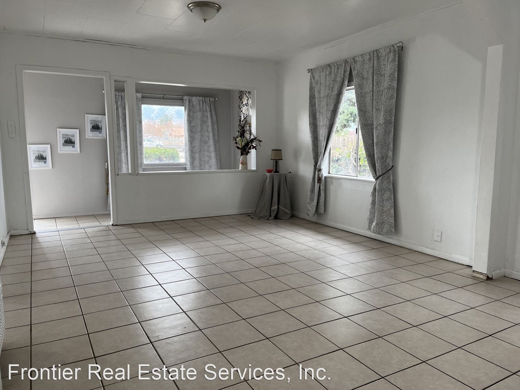 223 E H Street - Photo 6