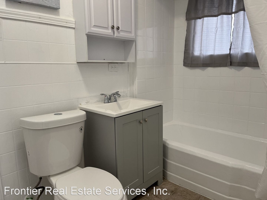 223 E H Street - Photo 13