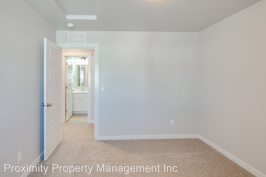 320 S. Baraya Way - Photo 12