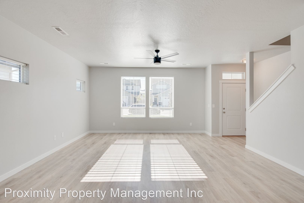 320 S. Baraya Way - Photo 5