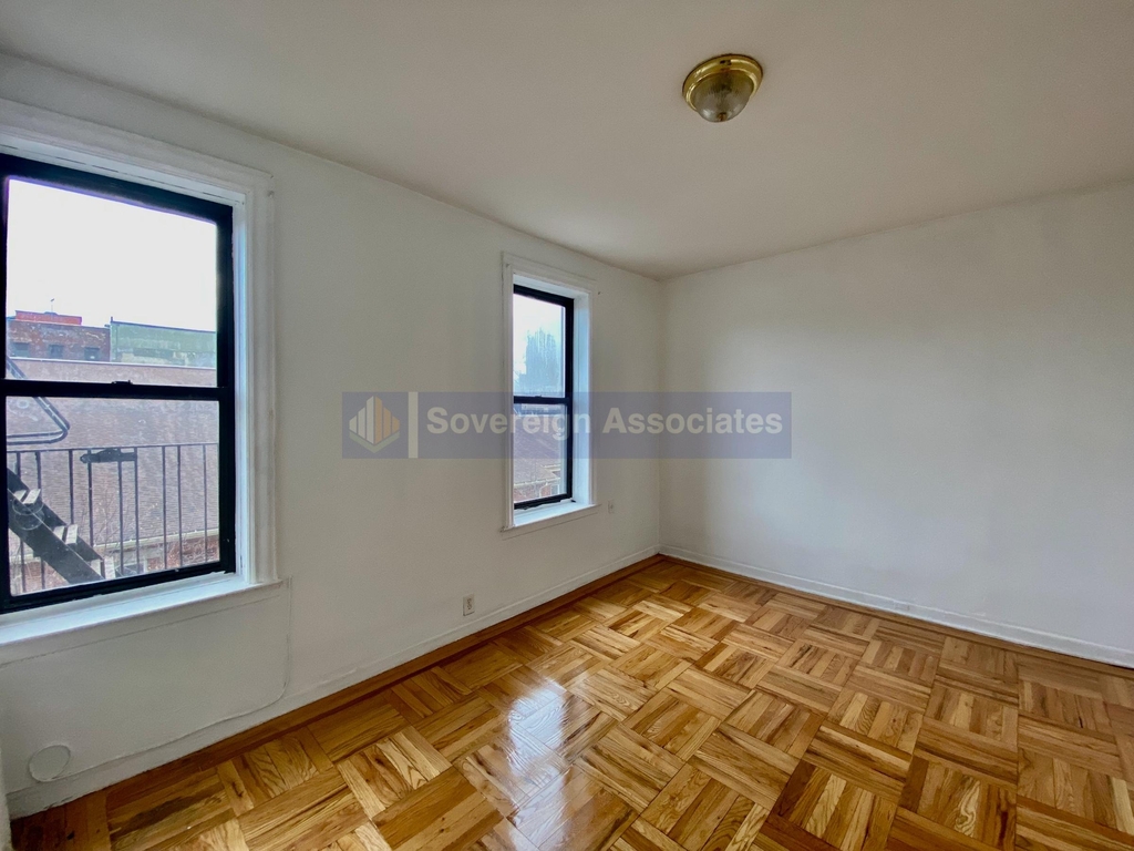 1803 Riverside Drive - Photo 10