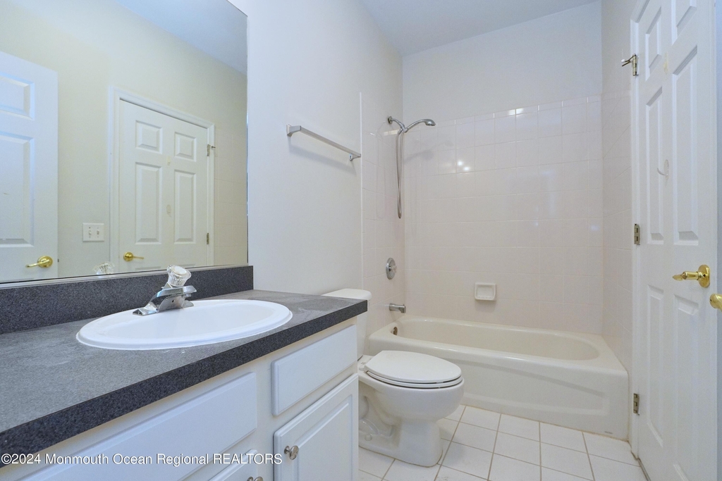 636 St Andrews Place - Photo 19