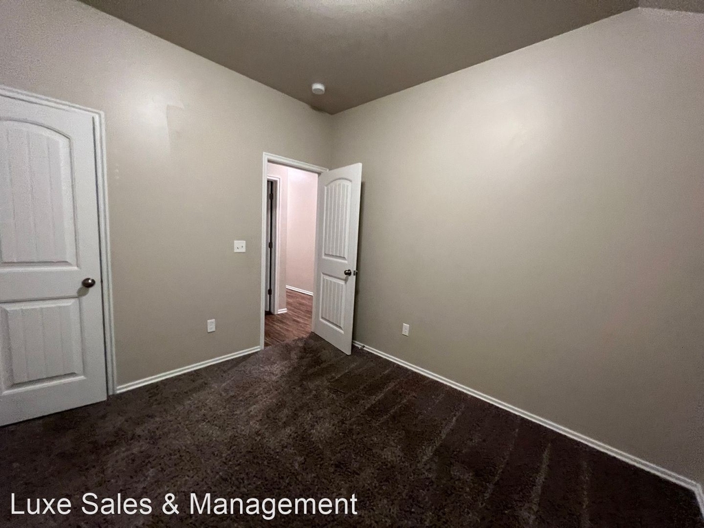 5218 Oakwood Villas Court - Photo 15