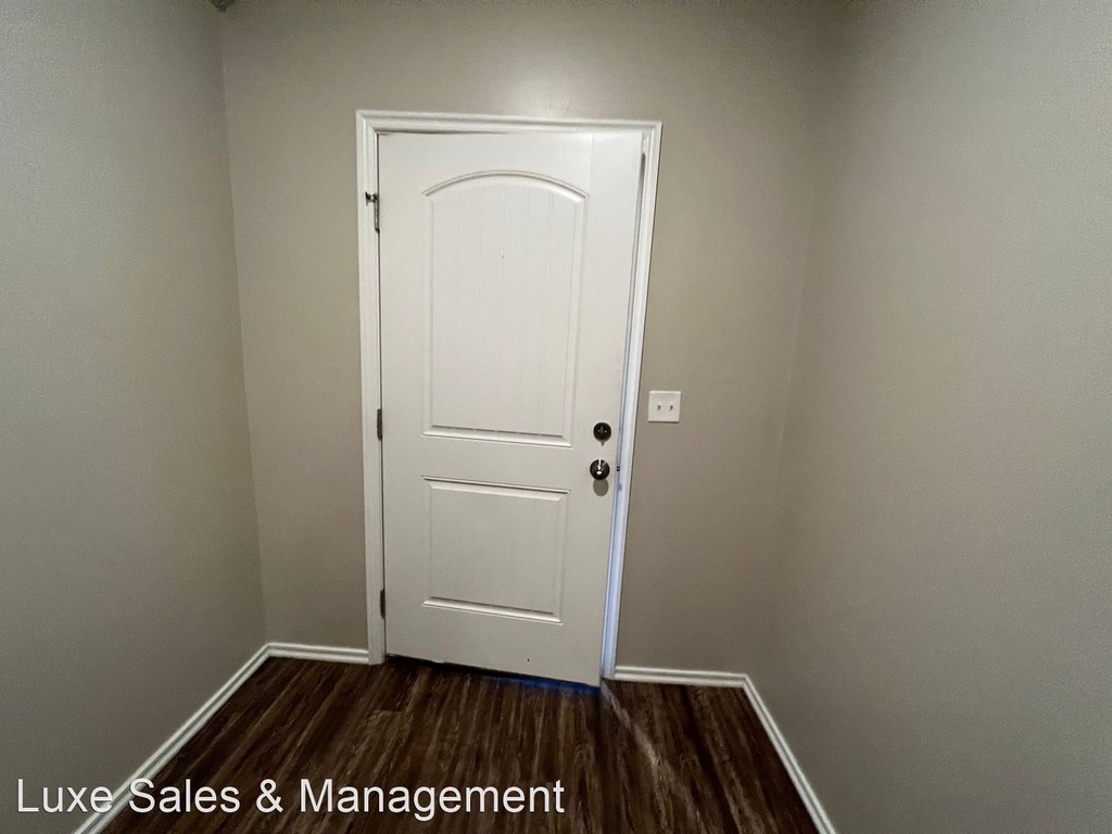 5218 Oakwood Villas Court - Photo 2