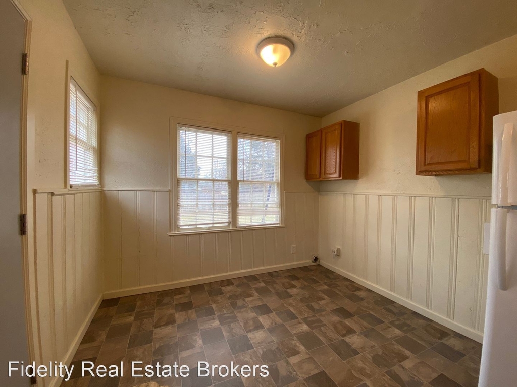 1320 Campbell Rd. - Photo 6