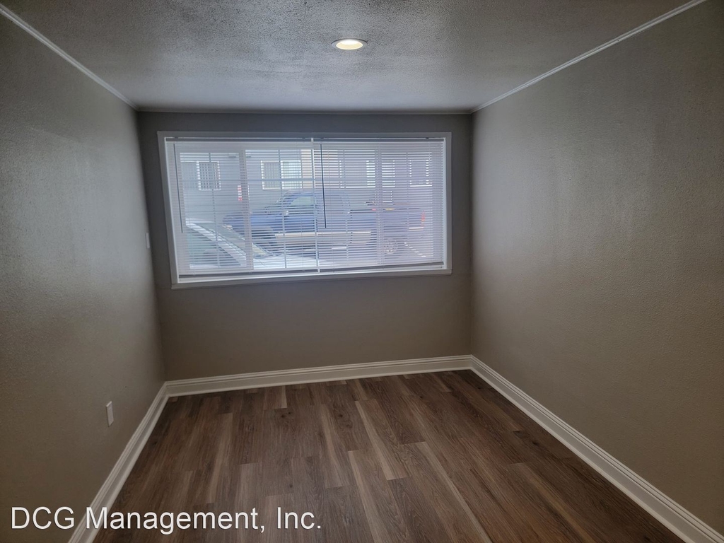 806 Holcomb Ave. - Photo 8