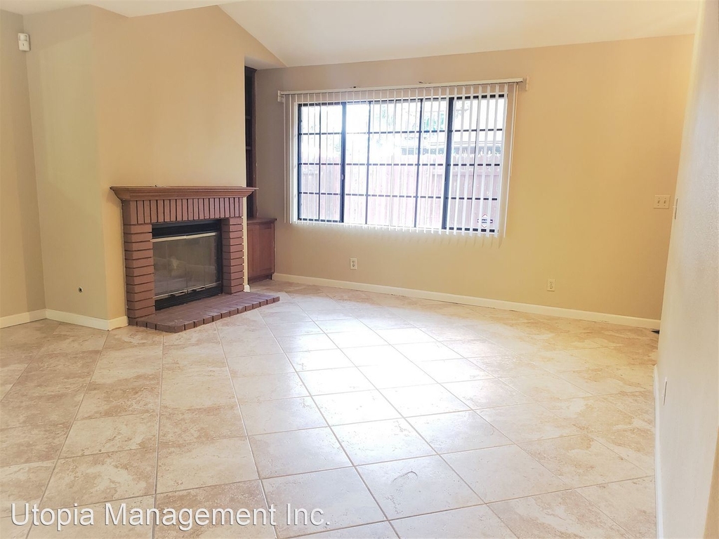 564 South Sunshine Avenue - Photo 6