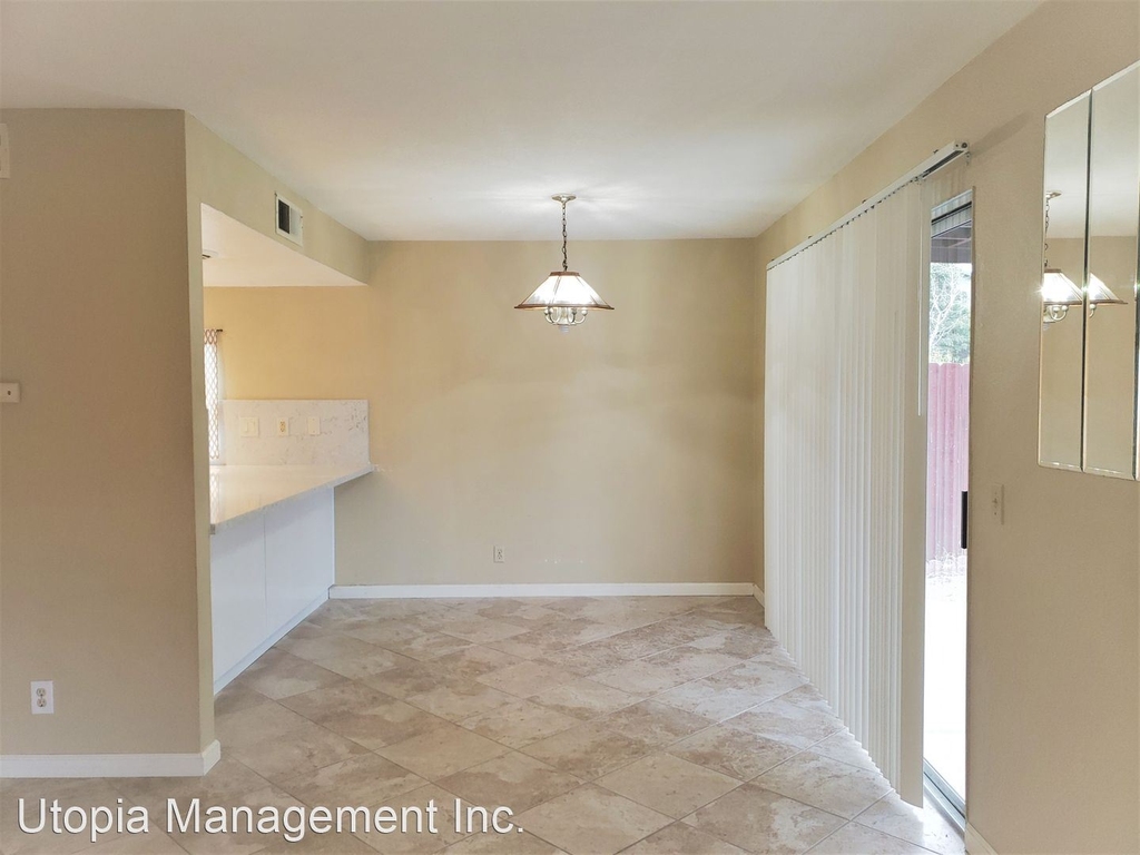 564 South Sunshine Avenue - Photo 17