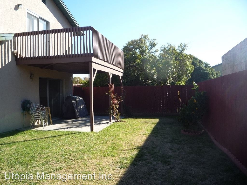 564 South Sunshine Avenue - Photo 3