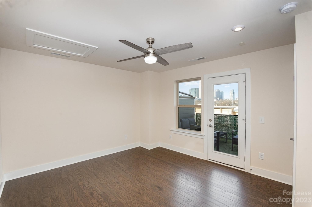 12123 Brooklyn Avenue - Photo 16