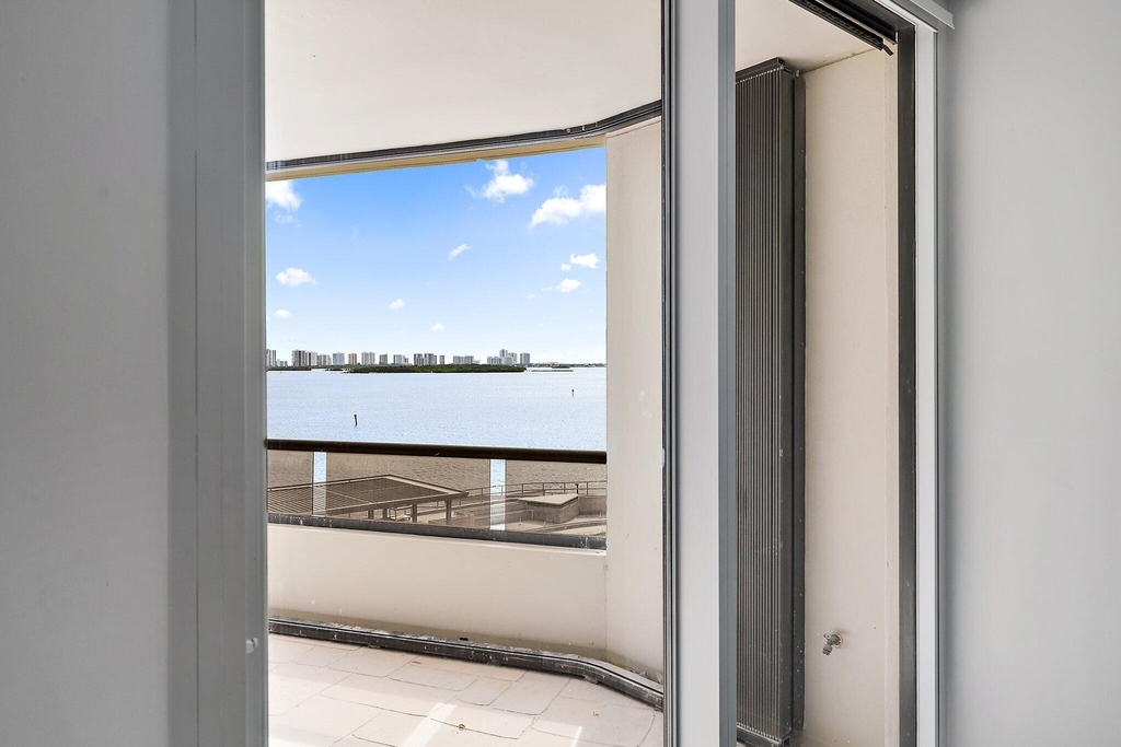 100 Lakeshore Drive - Photo 39