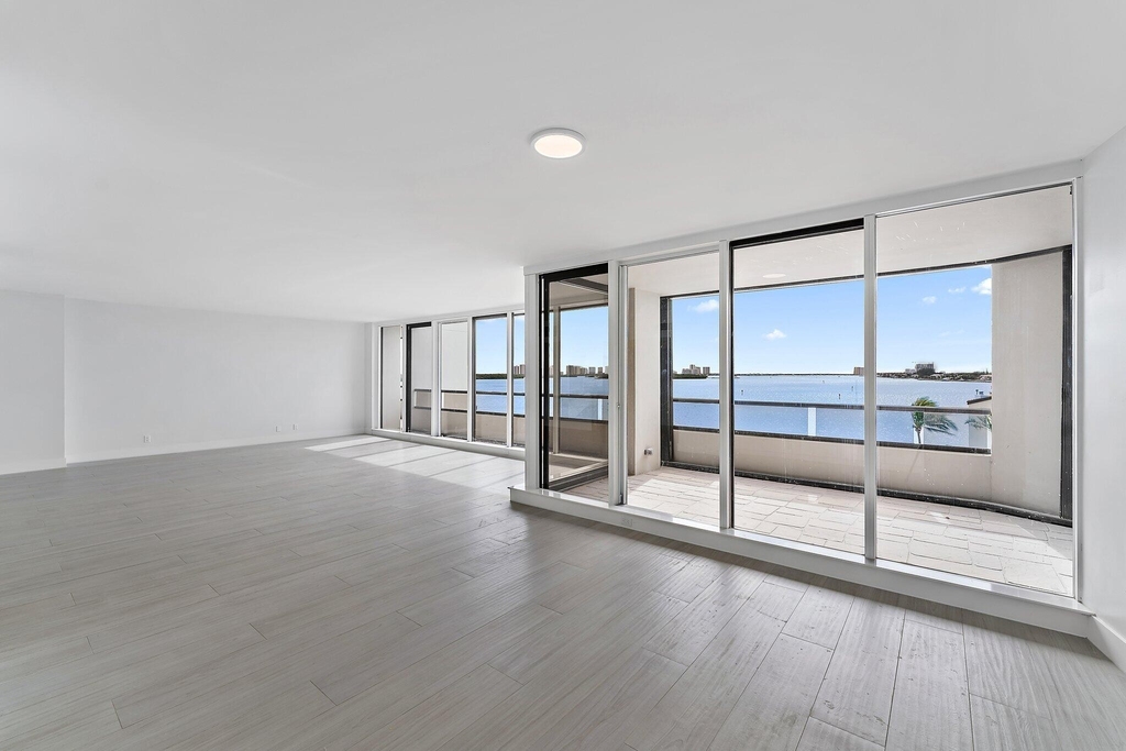 100 Lakeshore Drive - Photo 22