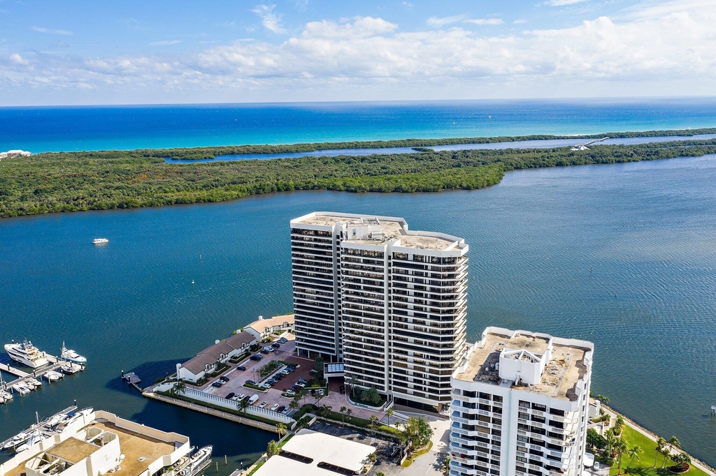 100 Lakeshore Drive - Photo 49
