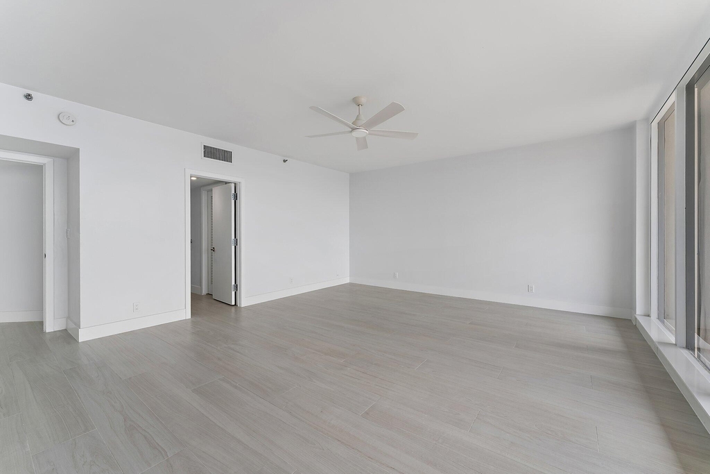 100 Lakeshore Drive - Photo 28