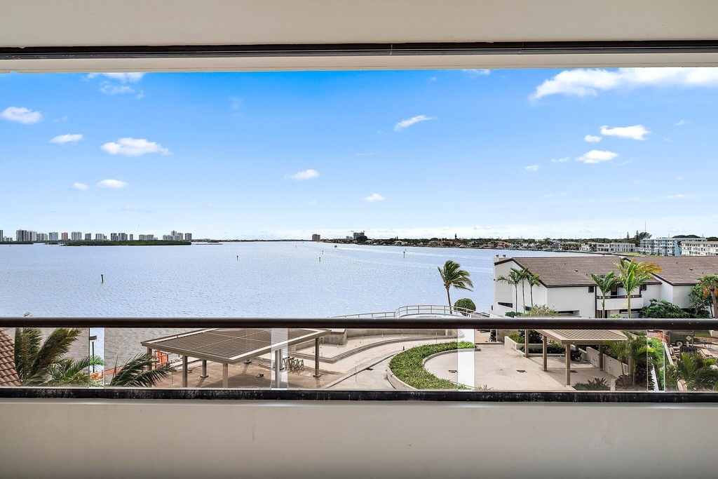 100 Lakeshore Drive - Photo 34