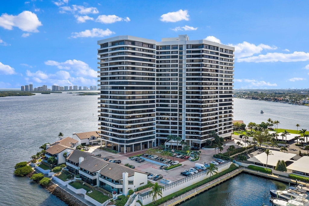 100 Lakeshore Drive - Photo 51