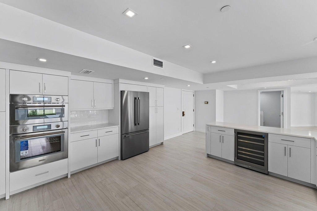 100 Lakeshore Drive - Photo 20