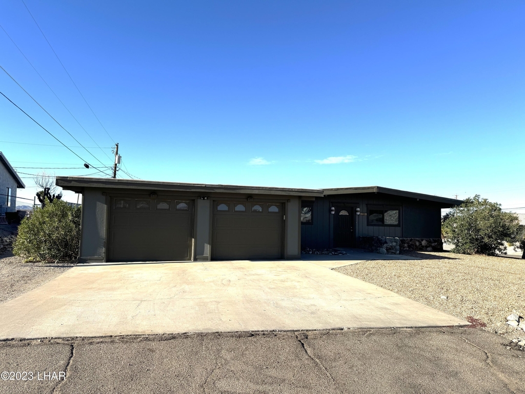 2922 Bonita Ln - Photo 0