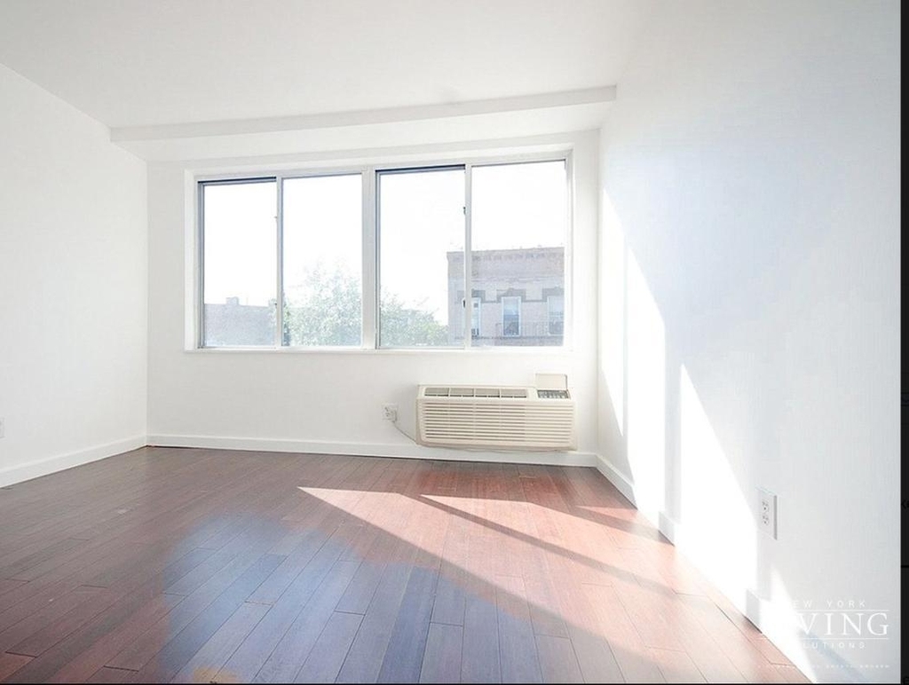 286 Stanhope Street - Photo 1