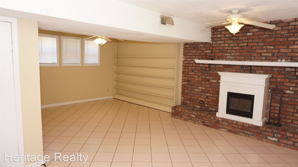 5600 Outer Drive - Photo 34