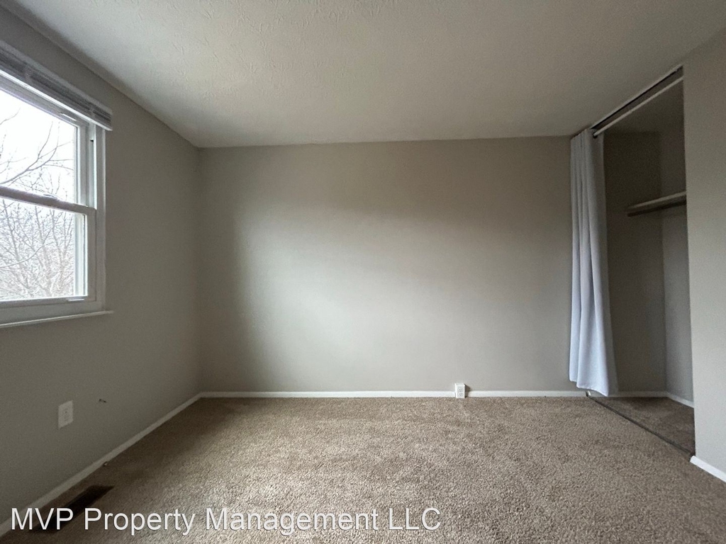 7490 Stonetrail Way, - Photo 16