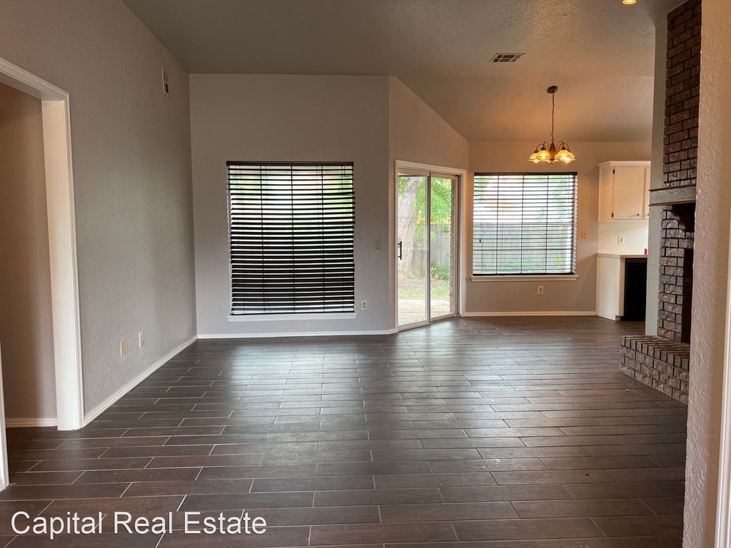 1801 Cimarron Trail - Photo 2