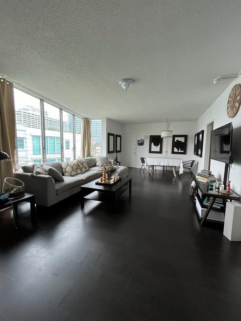 10178 Collins Ave - Photo 5