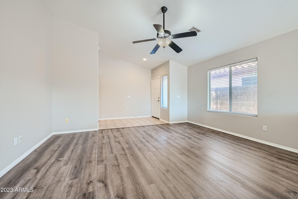 46023 W Starlight Drive - Photo 1