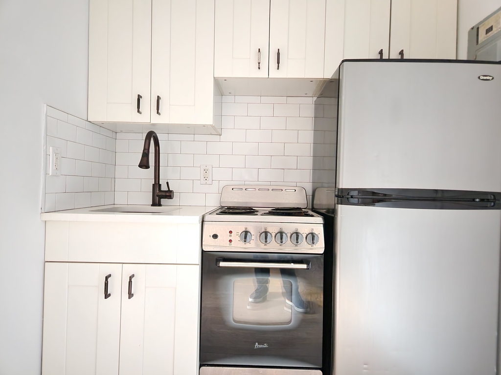 137 West 137th Street - Photo 2