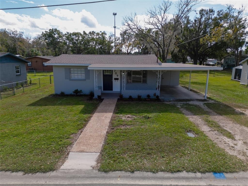 709 E Alabama Street - Photo 1