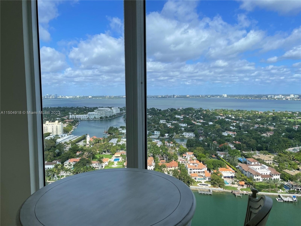 4779 Collins Ave - Photo 6