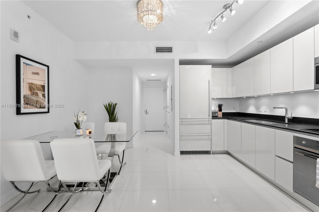 1010 Brickell Ave - Photo 3