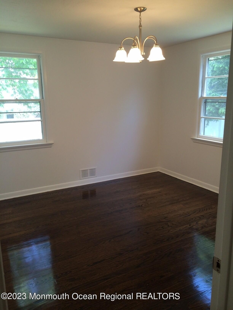 52 Elmwood Avenue - Photo 10