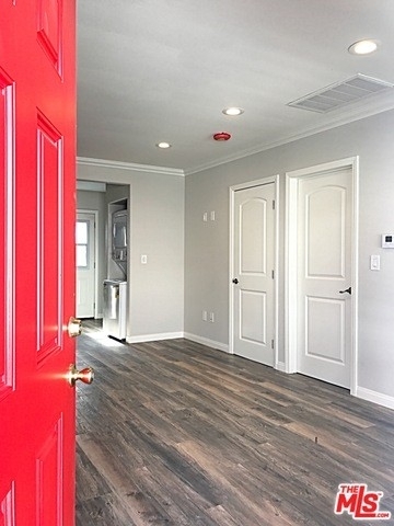 330 W Valencia Ave - Photo 3