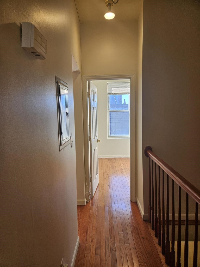 366 Communipaw Ave - Photo 3