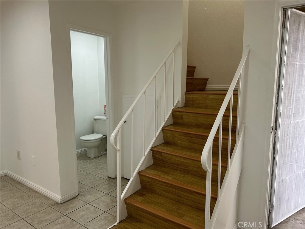 10642 Dorothy Avenue - Photo 2