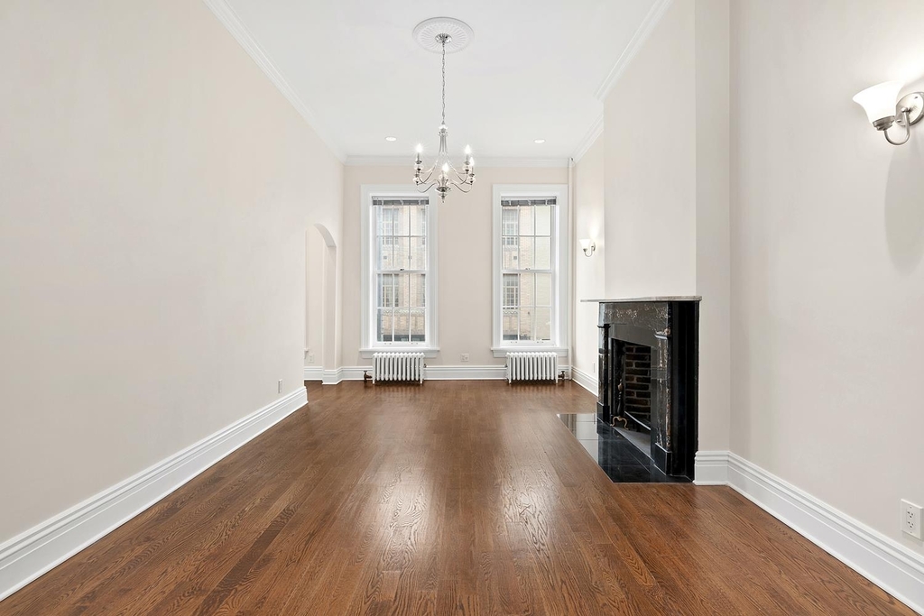 306 Bleecker St - Photo 0