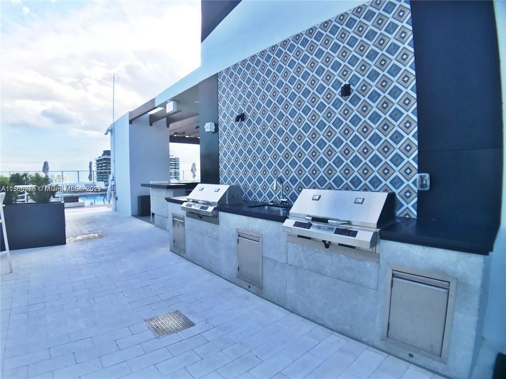 1010 Brickell Ave - Photo 19