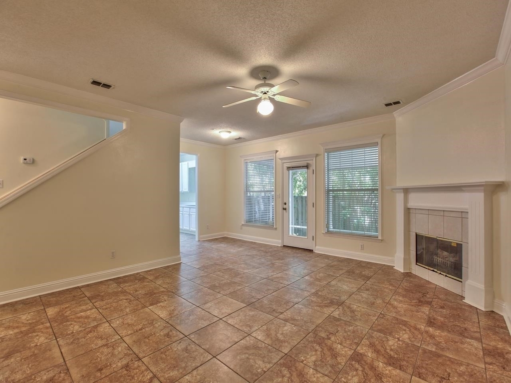 3208 Castle Court - Photo 2