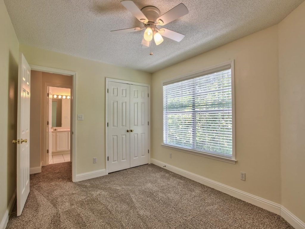 3208 Castle Court - Photo 21