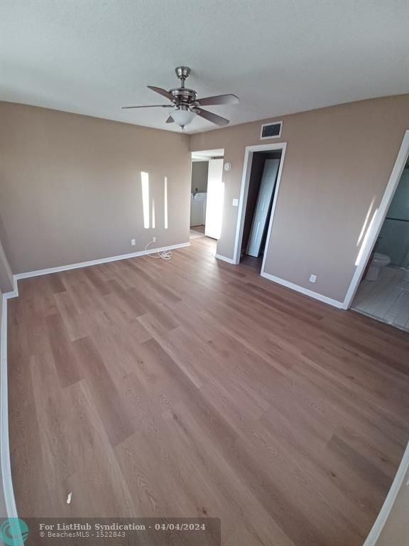 8020 Hampton Blvd - Photo 3