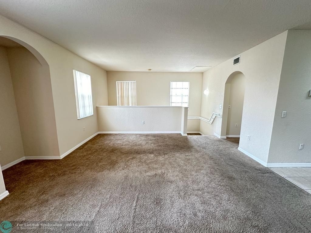 1805 Belmont Ln - Photo 1