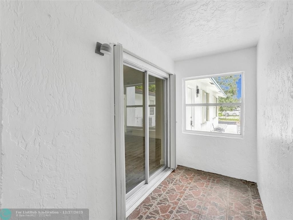 2241 Nw 55th Ave - Photo 9