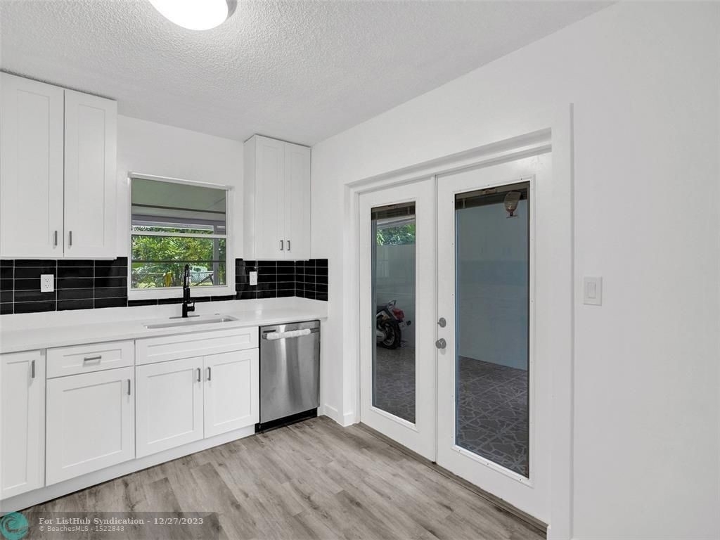 2241 Nw 55th Ave - Photo 13
