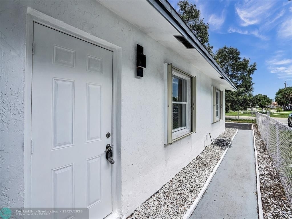 2241 Nw 55th Ave - Photo 3