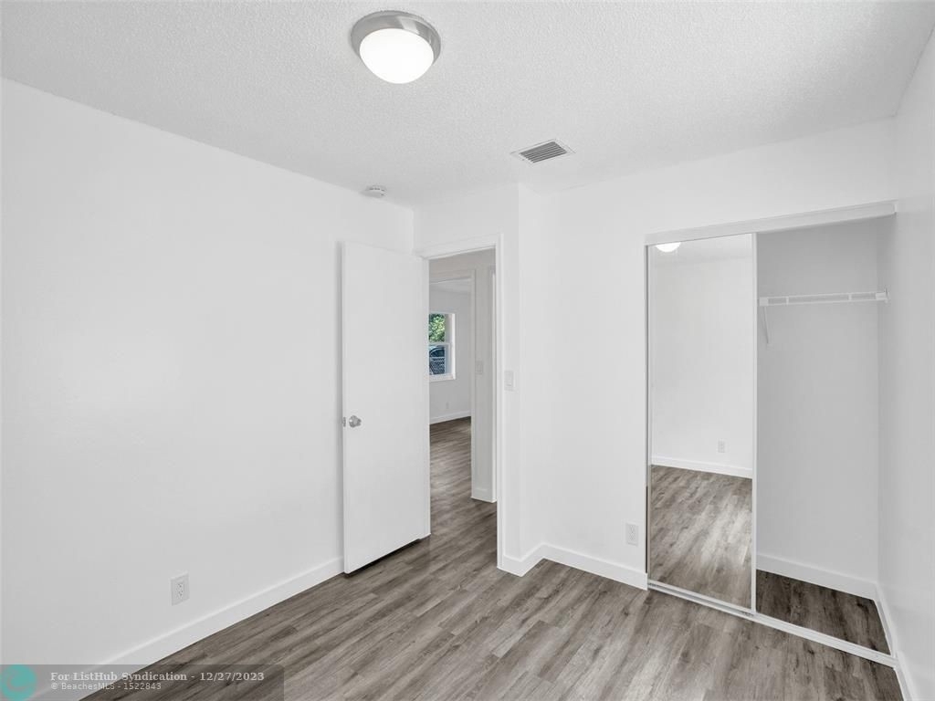 2241 Nw 55th Ave - Photo 5