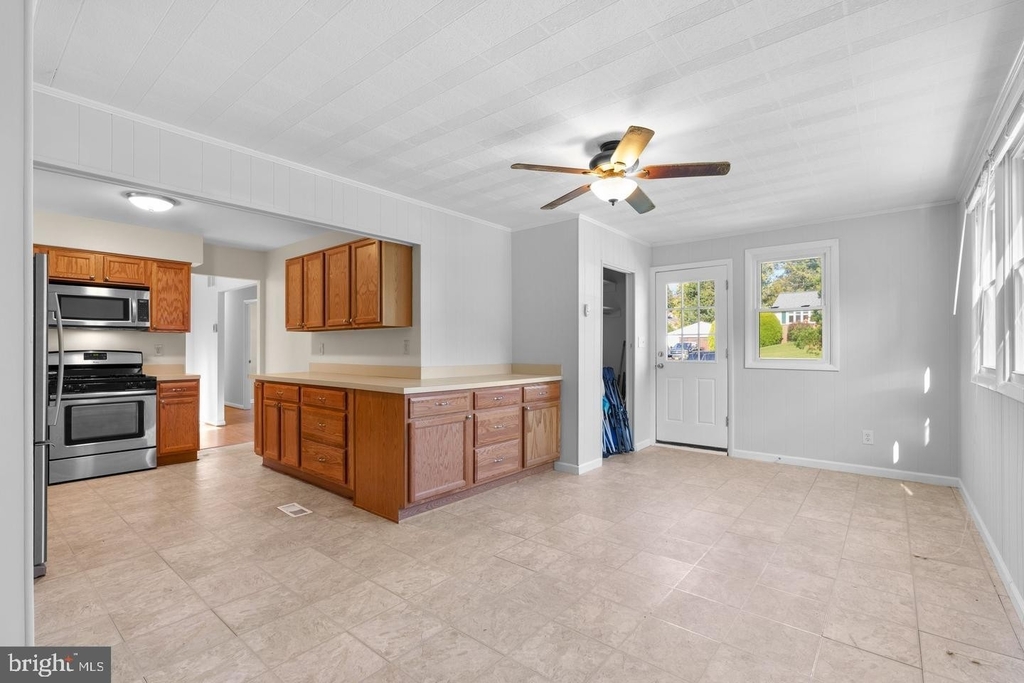 5873 Woodvalley Road - Photo 11